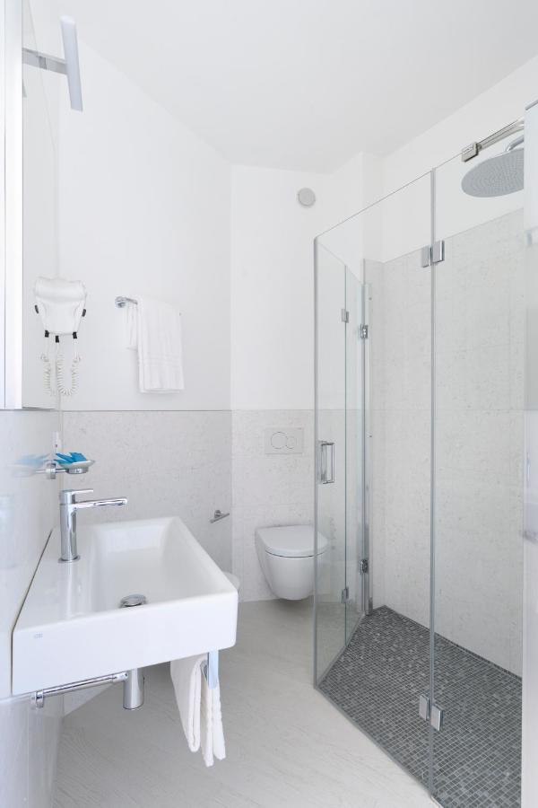 Superior Double Room,1001946213:JPEG